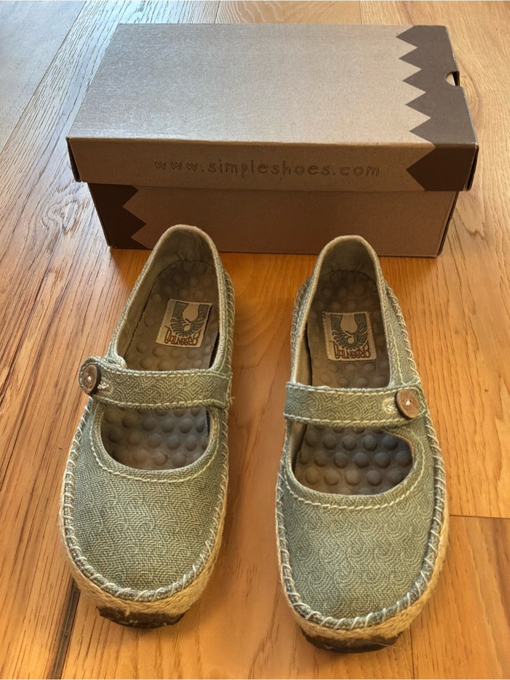 Simple Olive Green Mary Jane slip on Shoes, Size 8